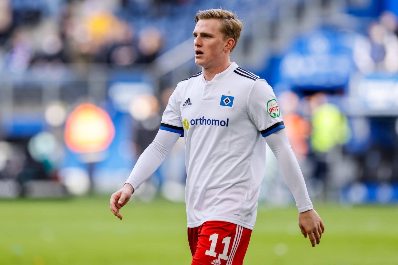 Hamburger SV: Mikkel Kaufmann darf beim Spiel gegen Fortuna Düsseldorf zusehen. 