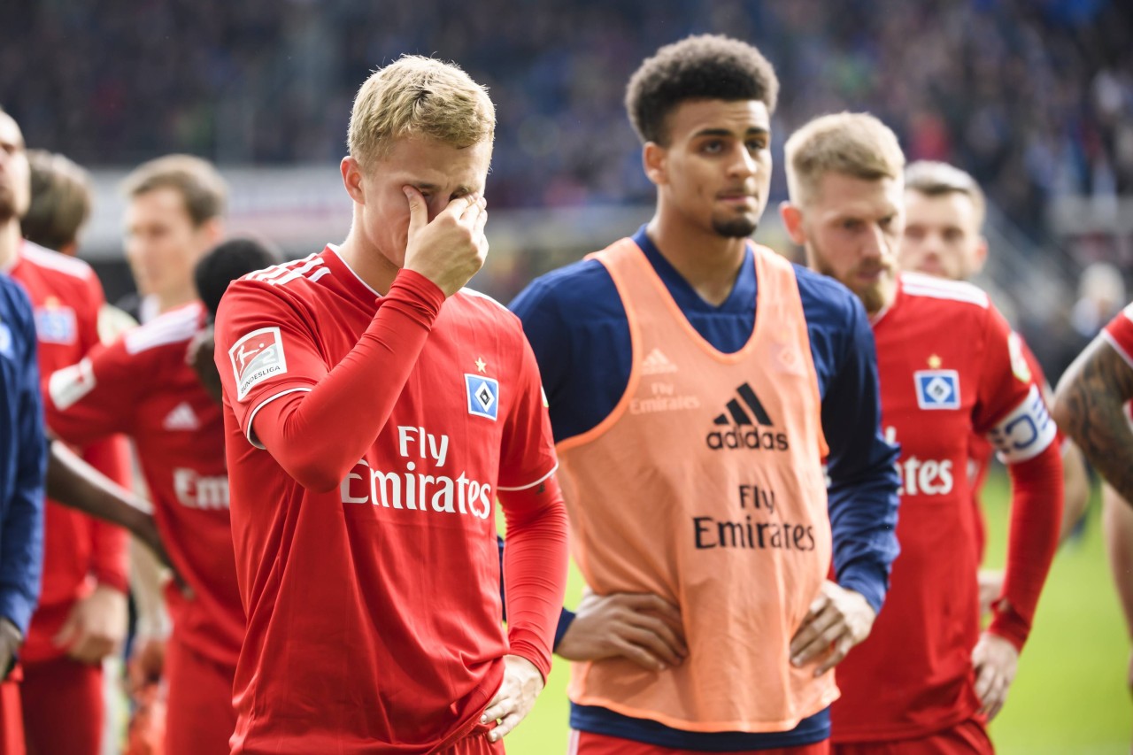 Der Hamburger SV im Tränenmeer – alles sah nach Aufstieg aus, am Ende reichte es nicht.
