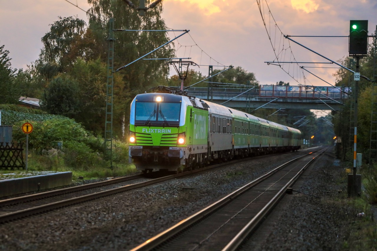 Flixtrain bietet neue Strecken ab Hamburg an. Die Deutsche Bahn kann bei den Preisen nicht mithalten.