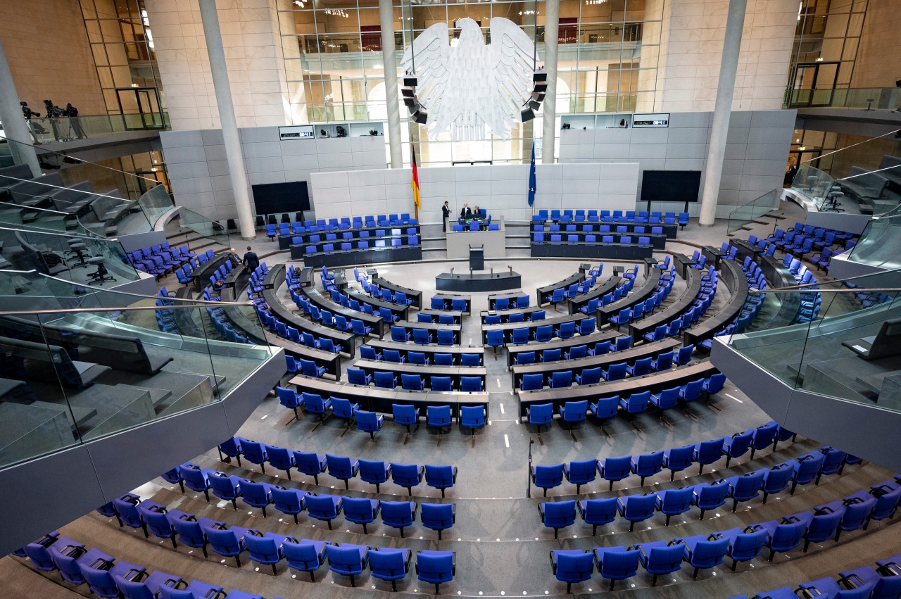 Plenarsaal des Bundestags: Als fraktionsloser Einzelkämpfer sind die Möglichkeiten stark beschränkt, in Berlin etwas zu bewirken.