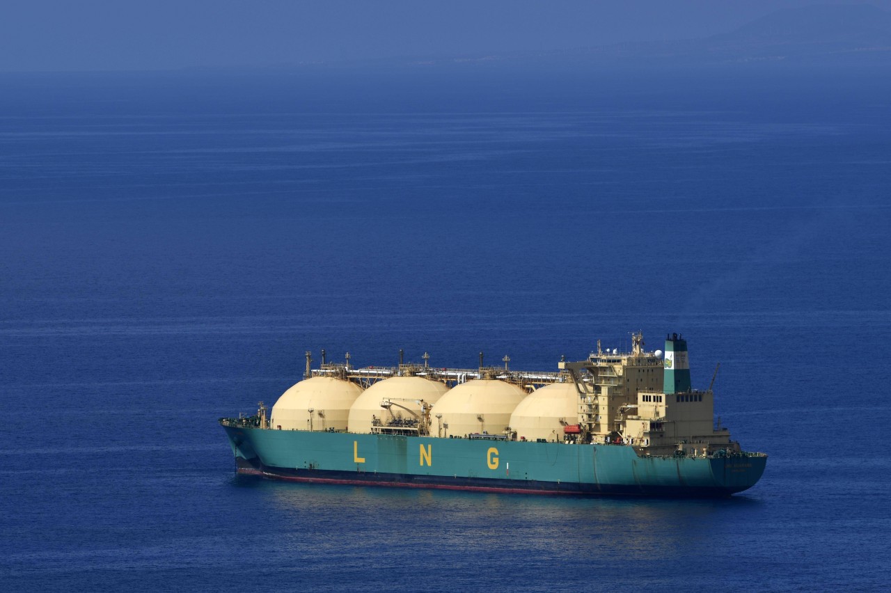 Solche LNG-Tanker werden Deutschland wohl in ein paar Monaten von der Nordsee aus mit Gas versorgen. Von den Schiffen gibt es nur wenige auf der Welt, seit Russlands Überfall auf die Ukraine sind sie heiß begehrt (Symbolfoto). Solche LNG-Tanker werden Deutschland wohl in ein paar Monaten von der Nordsee aus mit Gas versorgen. Von den Schiffen gibt es nur wenige auf der Welt, seit Russlands Überfall auf die Ukraine sind sie heiß begehrt (Symbolfoto).