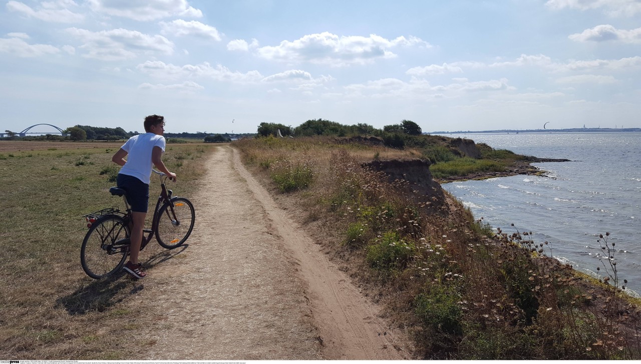 Der Streit um einen Fahrradweg auf Fehmarn eskaliert. 