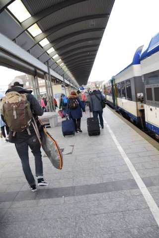 Reisende sollten in ihre Essensplanung mögliche Verspätungen des Zuges nach Sylt mit einplanen. 