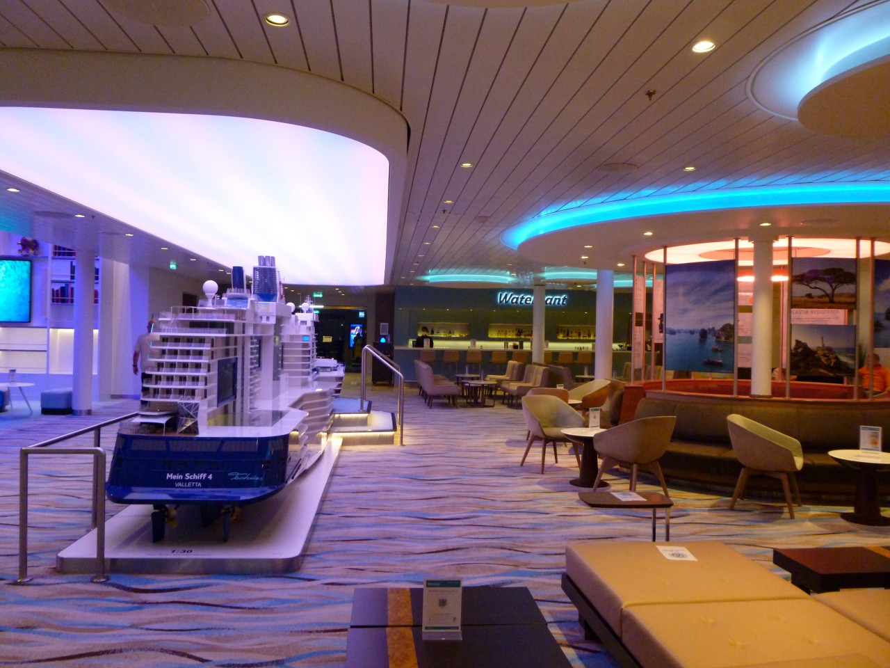 An Bord der „Mein Schiff 4“.