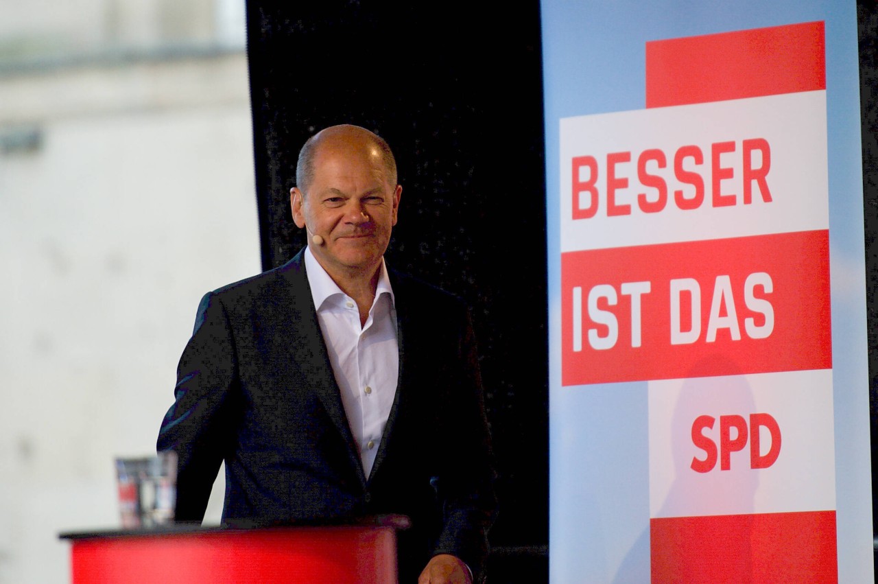 Wurde in Kiel ausgepfiffen und muss mit einer Schlappe für seine SPD bei der Landtagswahl in Schleswig-Holstein rechnen: Olaf Scholz. 