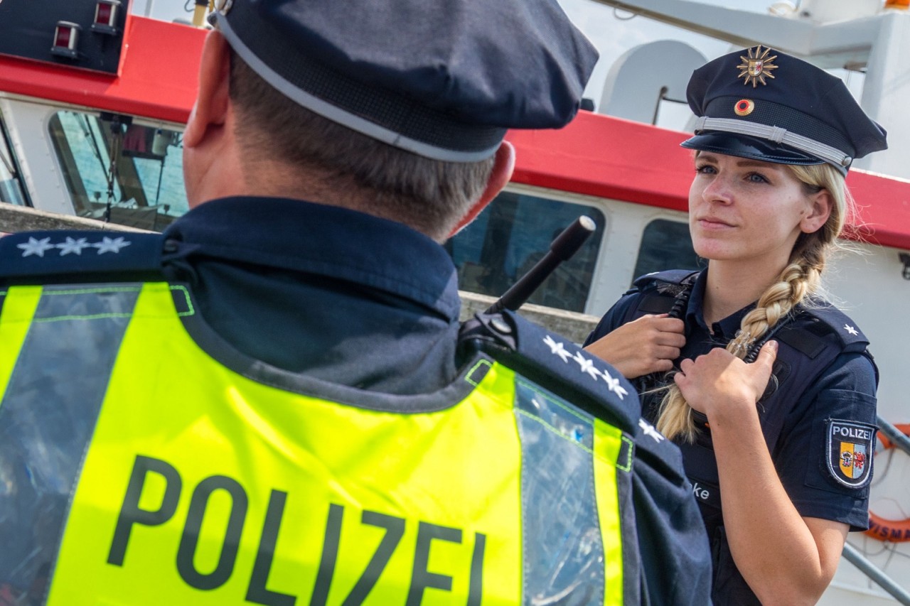 Die Polizei auf Rügen verwarnte den Mann – doch das reichte nicht. (Symbolbild)