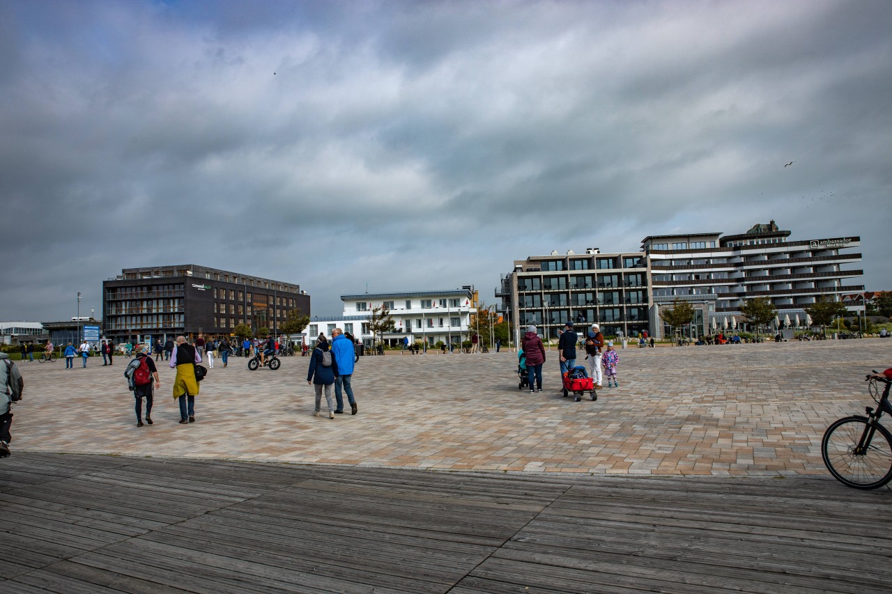 Blick auf die Strand-Promenade von Sankt Peter-Ording (SPO). Blick auf die Strand-Promenade von Sankt Peter-Ording (SPO).