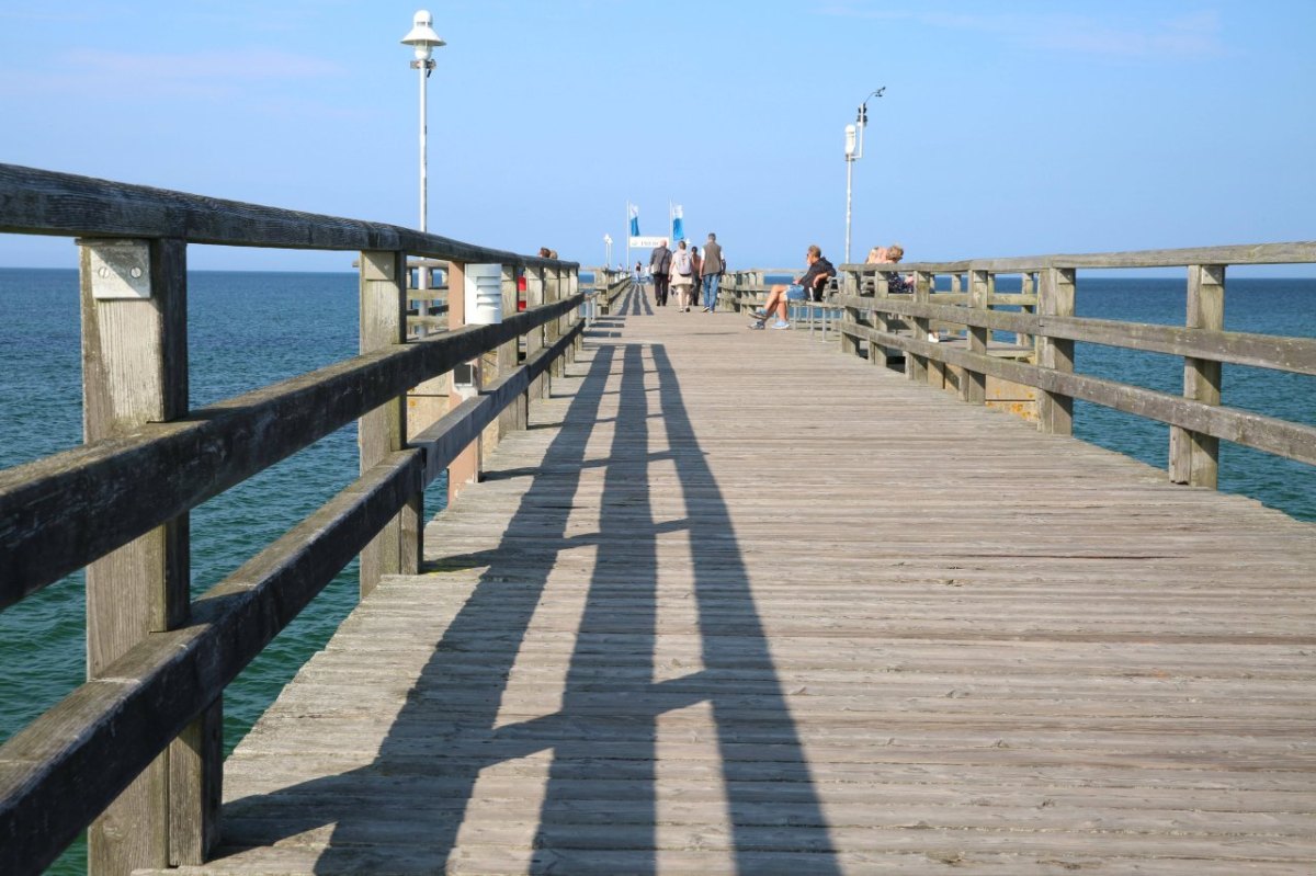 SeebrÃ¼cke Prerow Ostsee.jpg