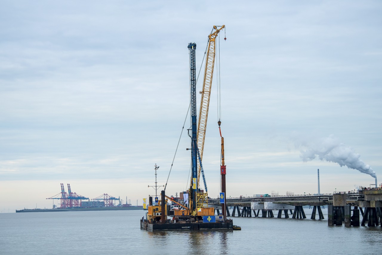 Nordsee: die ersten beiden provisorischen LNG-Terminals in Wilhelmshaven und Brunsbüttel zum Jahreswechsel 2022/2023 in Betrieb genommen werden (Symbolbild).