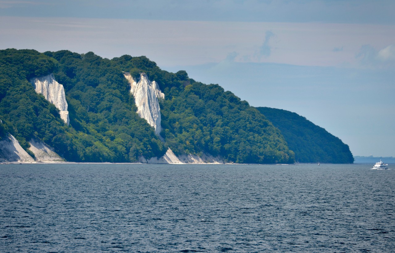 Die Kreidefelsen der Insel Rügen. Die Kreidefelsen der Insel Rügen.
