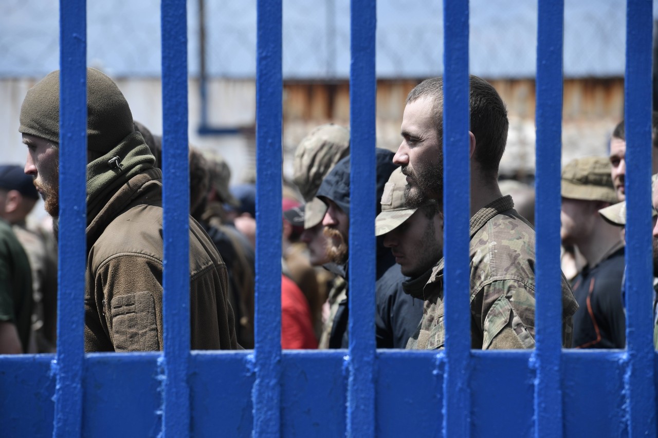 In der Ukraine werden einige Menschen von russischen Soldaten gefangen gehalten, wie hier in Donezk. (Archivfoto)