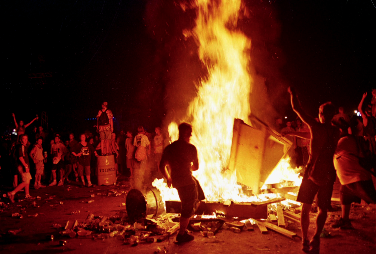 Zum Ende des dreitägigen Festivals brachen Gewaltexzesse aus.