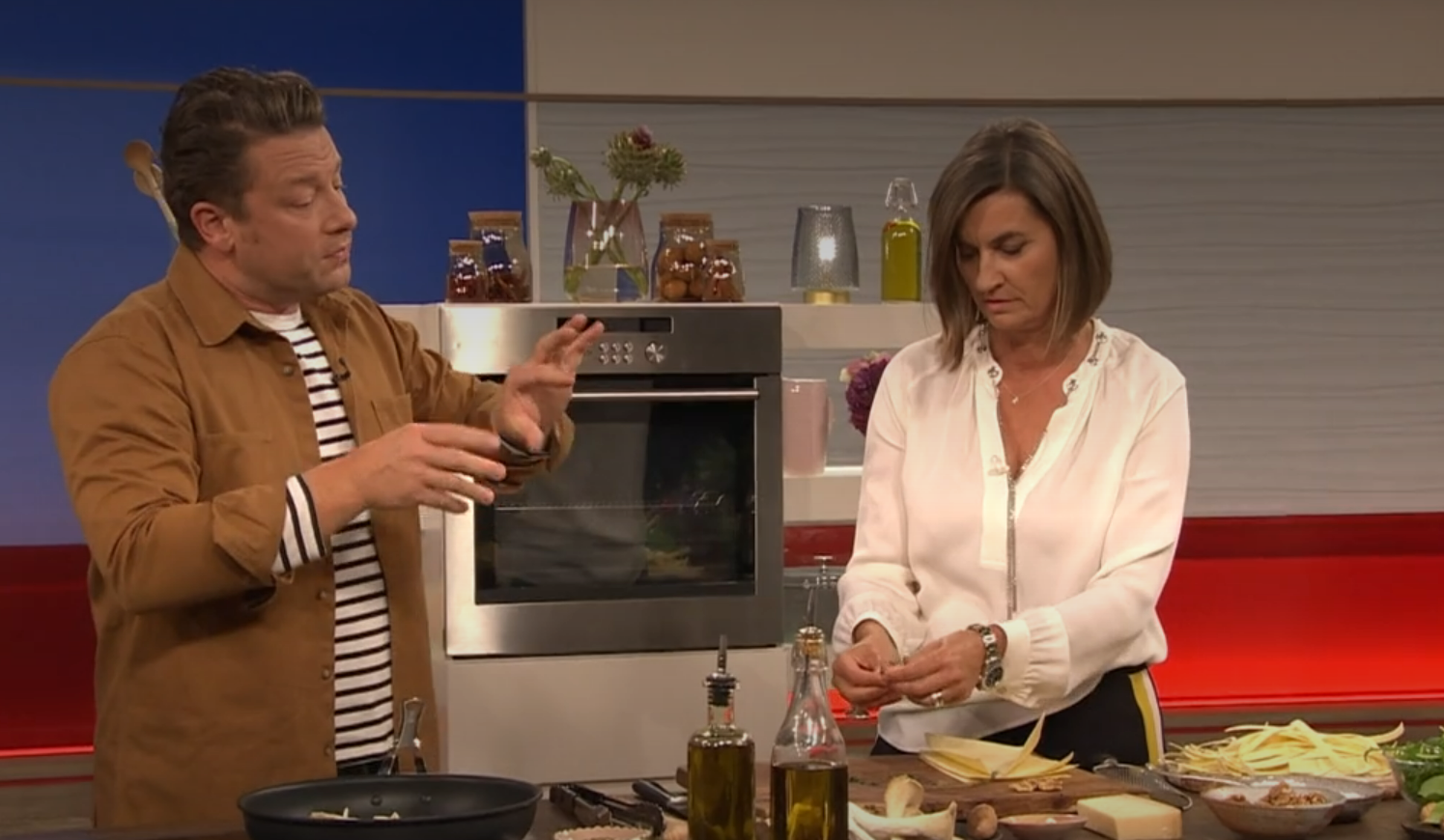 &amp;quot;DAS!&amp;quot; beim NDR: Jamie Oliver plaudert – als Tim Mälzer auftaucht, wird ...