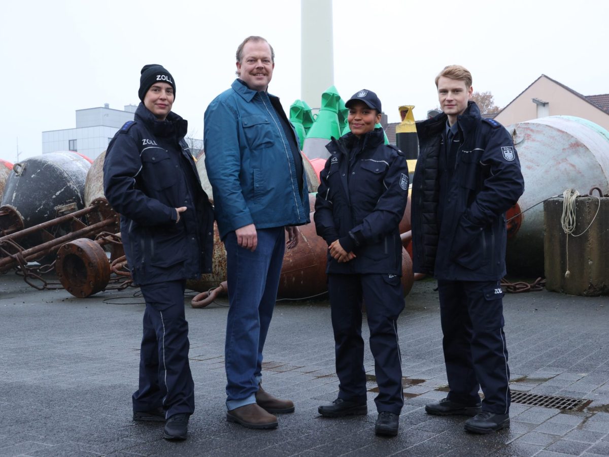 Am 15. Dezember endeten die Dreharbeiten für "Grenzland - Der Nordsee-Krimi" (AT) mit Elena Uhlig, Bernd Hölscher, Cynthia Micas und Lukas Zumbrock (v.l.n.r.) in Bremerhaven