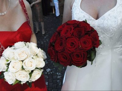 Hochzeit Braut und Trauzeugin