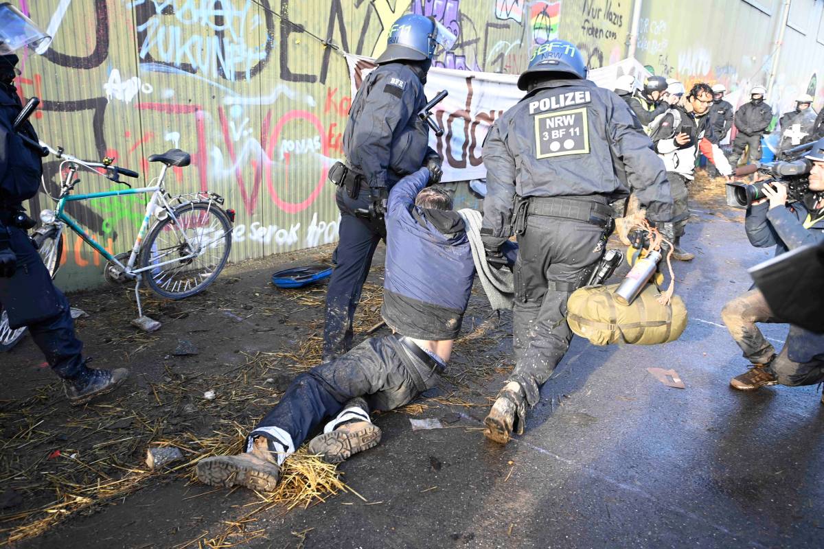 Die Räumung des Dorfes Lützerath in NRW hat begonnen. Die Bundesregierung verteidigt das Vorgehen.