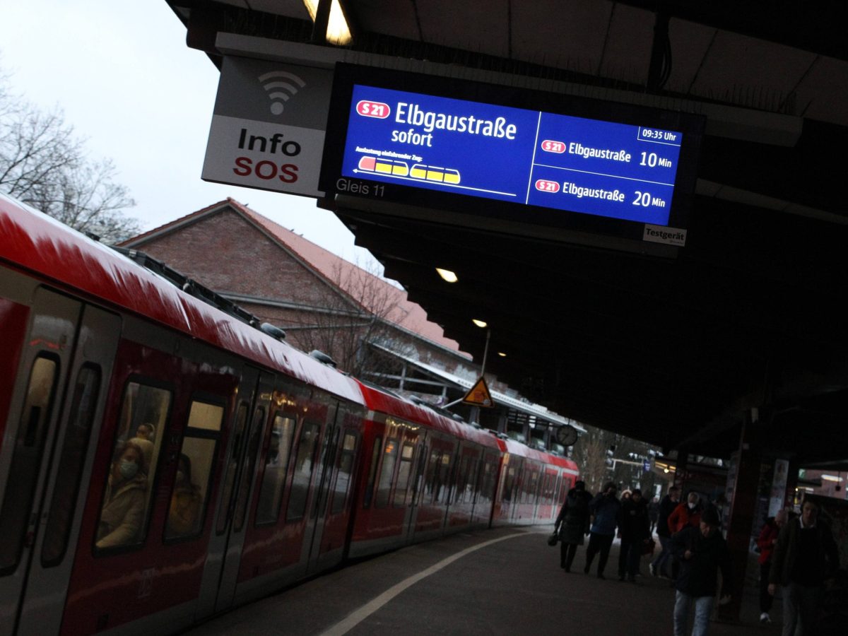 Deutsche Bahn in Hamburg: Heftiges Gewaltvideo! Sechs Sicherheitskräfte schlagen zu – der Grund ist unfassbar