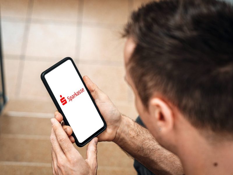 Sparkasse, Deutsche Bank und Co: Miese Betrugsfälle in Umlauf – das können Kunden tun