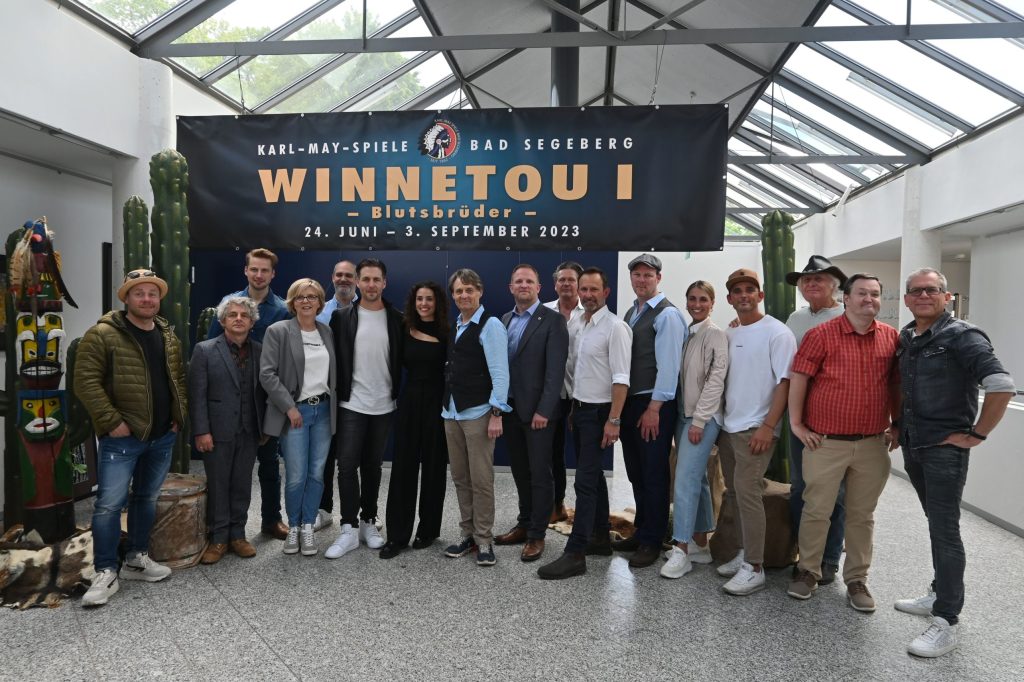 Rathausempfang des Ensembles von Winnetou 1 - Blutsbrüder in Bad Segeberg. 