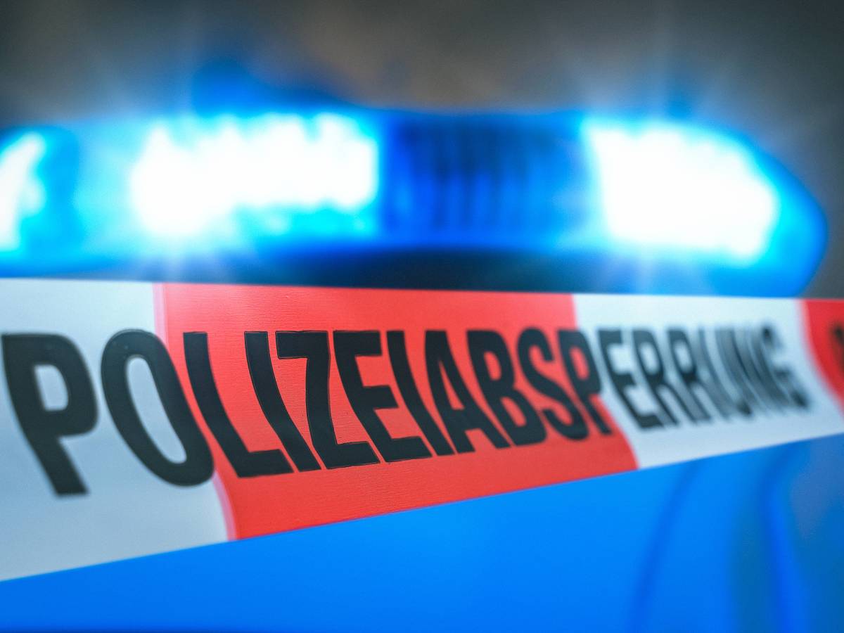 Ein Streit zwischen Männern endet blutig. Ein 23-Jähriger wurde nach Messerattacke in Hamburg-Borgfelde lebensgefährlich verletzt.