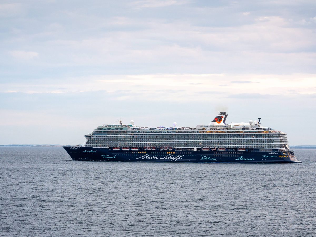 "Mein Schiff 6"