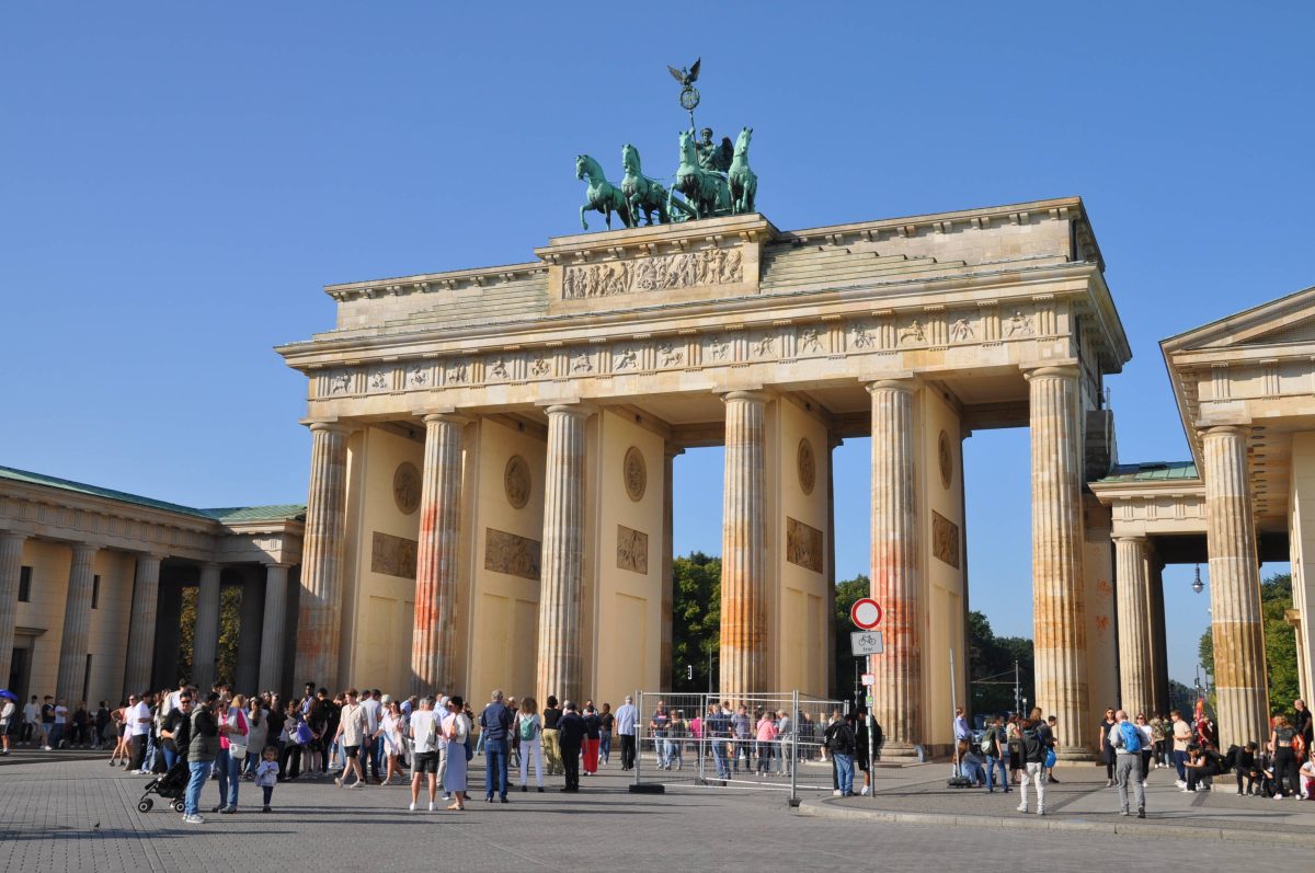 Das Brandenburger Tor in Berlin nach dem Farbanschlag