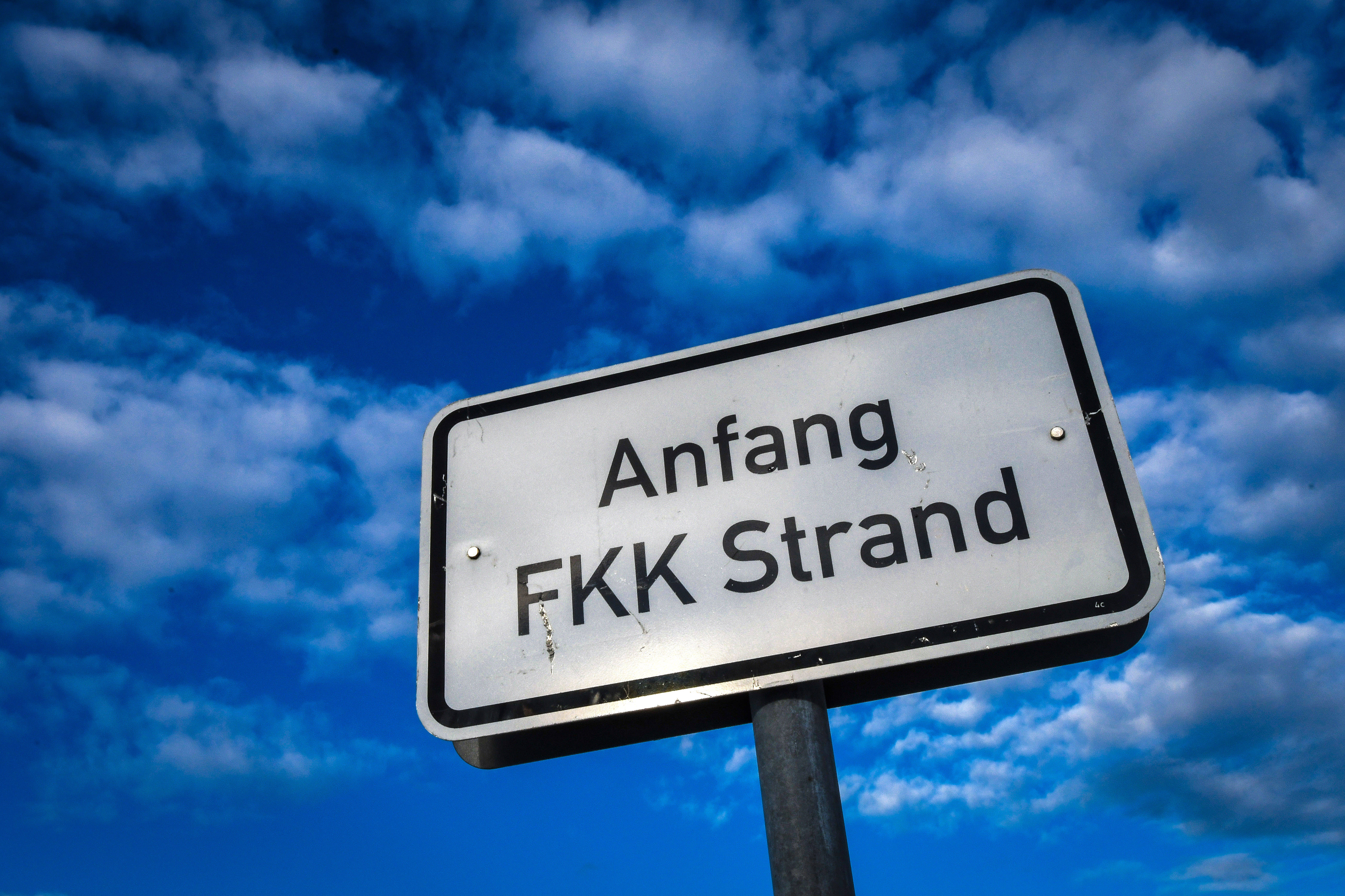 Ostsee-FKK-Abschnitt-am-Strand-sorgt-f-r-Frust-und-rger-L-cherlich-