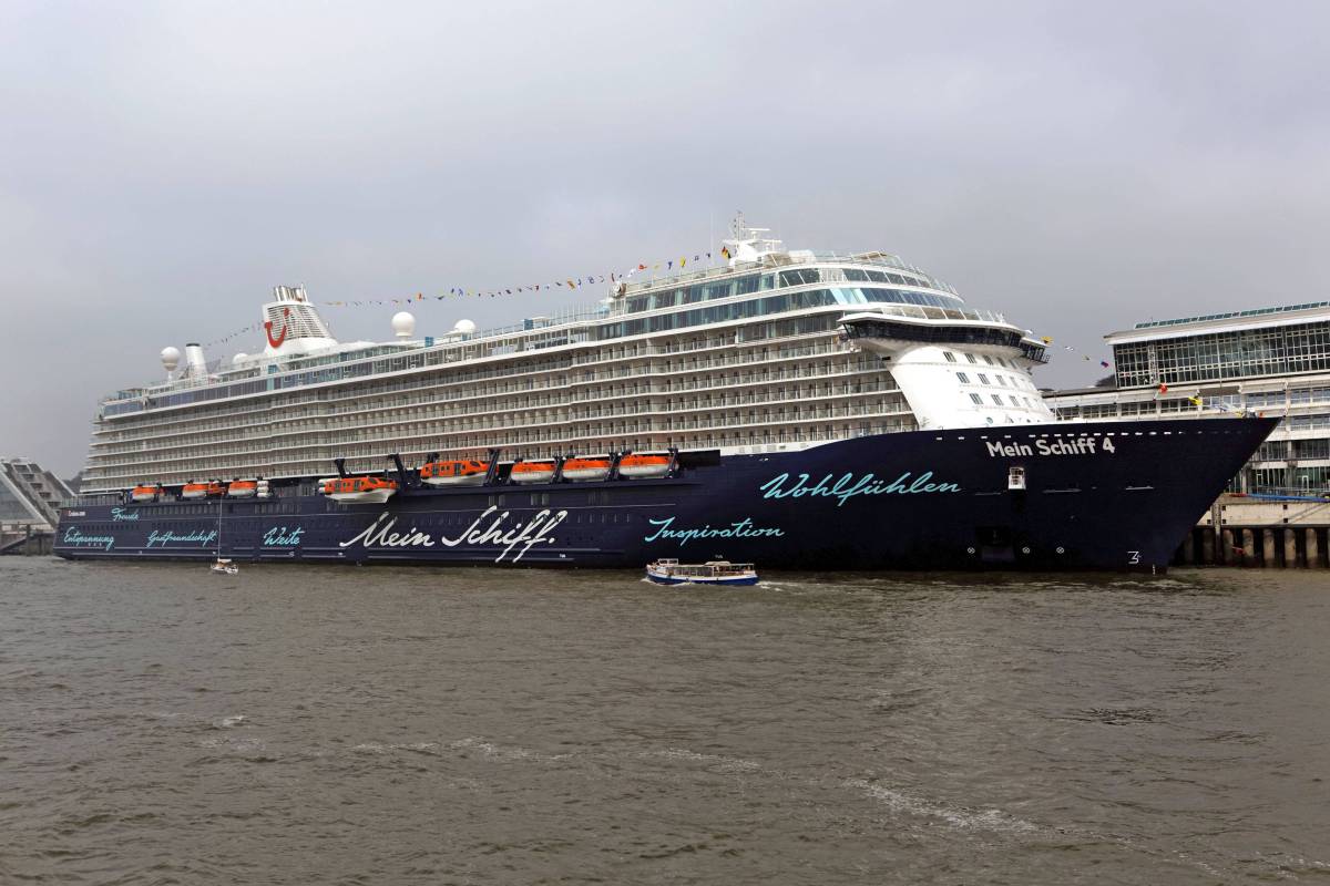 "Mein Schiff 4