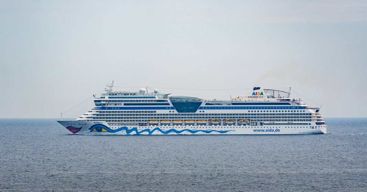Kreuzfahrt-Drama-auf-hoher-See-Passagiere-st-rmen-sofort-an-die-Reling