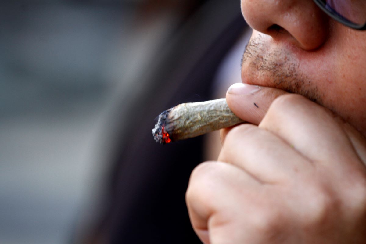 Bis zum Cannabis-Gesetz im April müssen noch tausende Akten bewältigt werden.