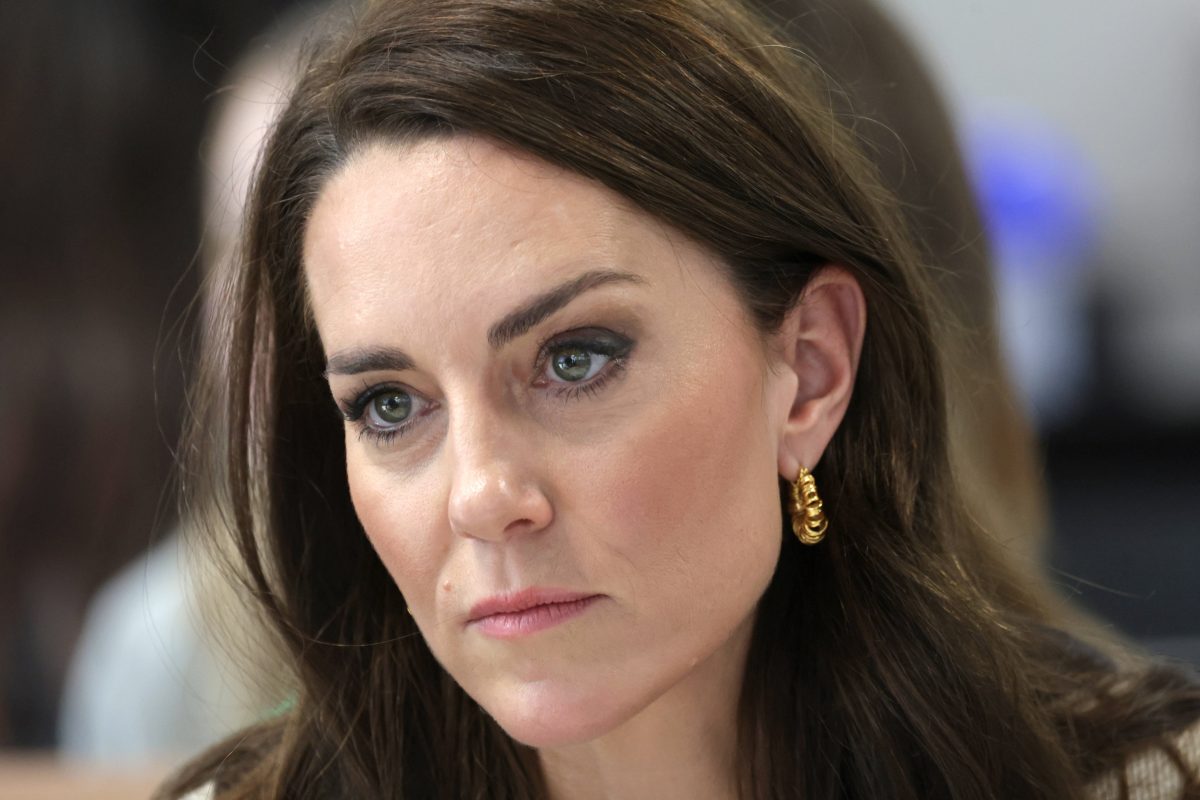Kate Middleton befindet sich weiterhin in der Erholungsphase. Nun scheint jedoch ihr Onkel für zusätzlichen Ärger zu sorgen...