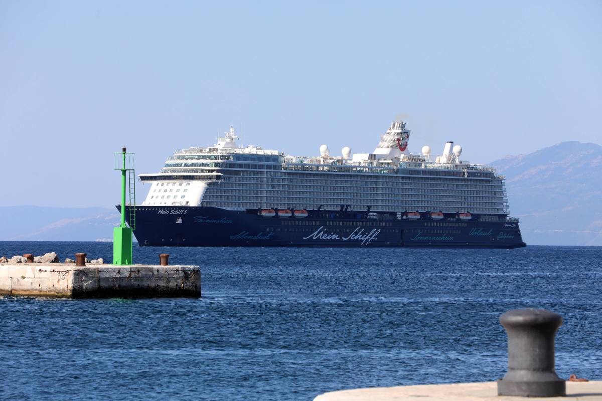 „Mein Schiff“: Schock vor Reise-Start! Frau liest Kleingedrucktes – und fällt fast vom Stuhl