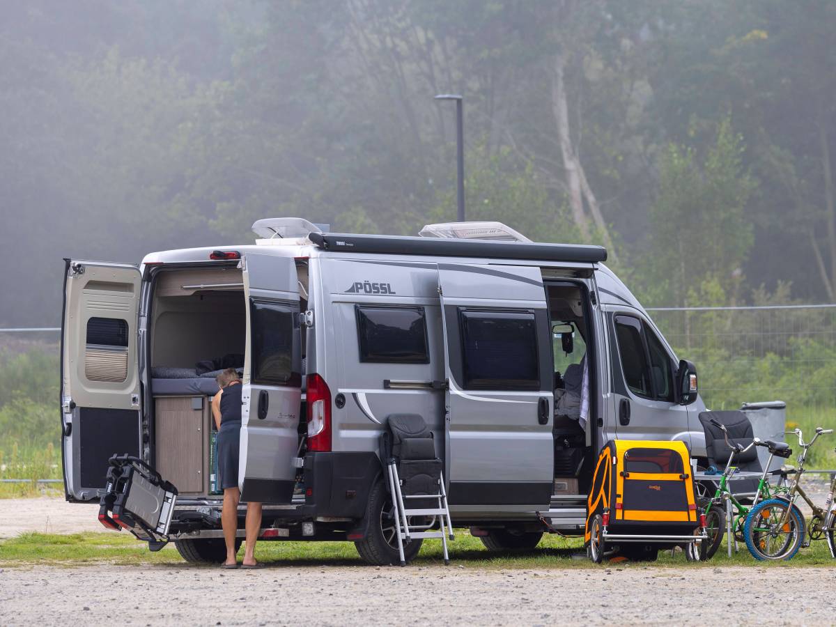 Camping: Frau kehrt zu Parkplatz zurück – dann wird ihr schlimmster Albtraum wahr