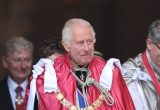 König Charles III. hat endgültig die Faxen dicke. Warum Prinz Harry und Meghan Markle nun das Fass zum überlaufen bringen...