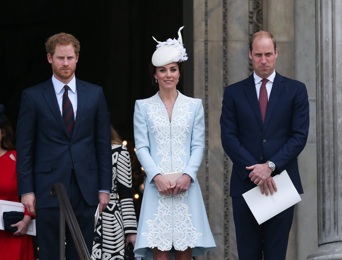 Prinz Harrys Reise nach London steht bevor. Werden sich der Rotschopf, William und Kate Middleton nun treffen? Eine Expertin verrät Details...