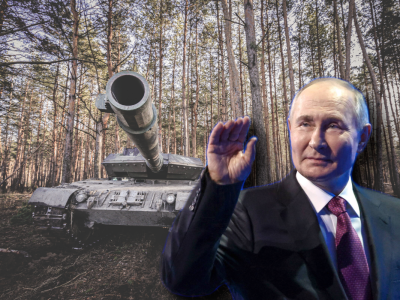 Putins stellt in Moskau einen deutschen Leopard-Panzer als Trophäe aus. Eine deutsche Bloggerin verbreitet seine Propaganda.