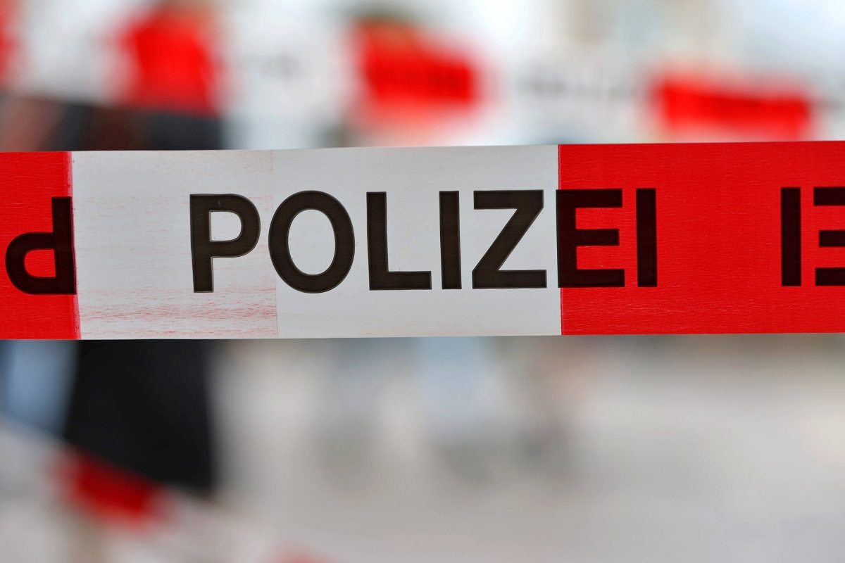 Eine Polizeiabsperrung.
