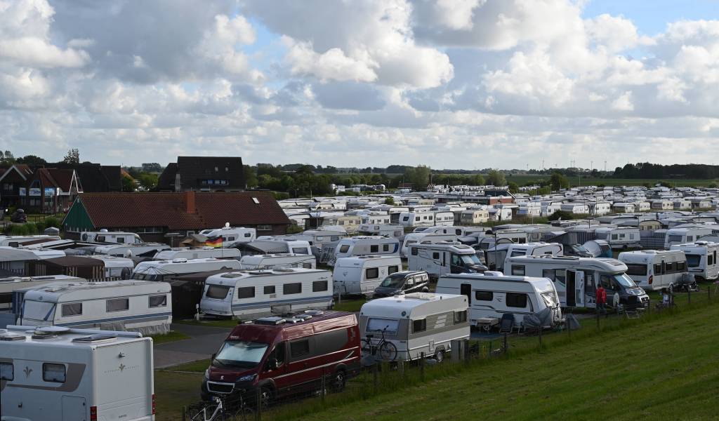 Campingplatz mit Wohnwagen