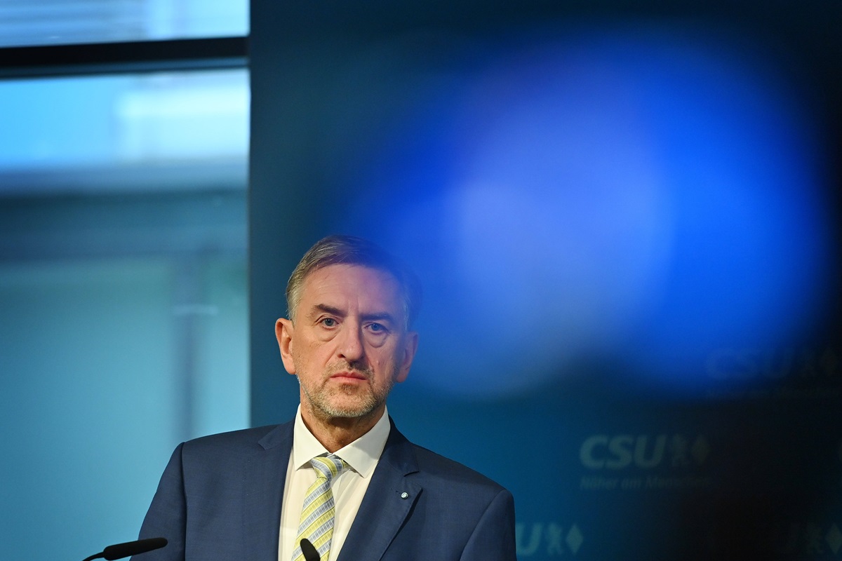 CSU steht unter Druck! Protestaktion von Tierrechtlern gegen Felßner – Rückzug gefährdet Regierungspläne! Was bedeutet das für die Koalitionsverhandlungen?