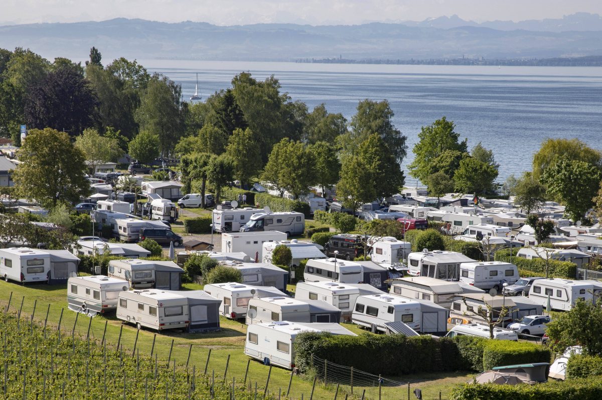 Ein voller Campingplatz in Baden-Württemberg.