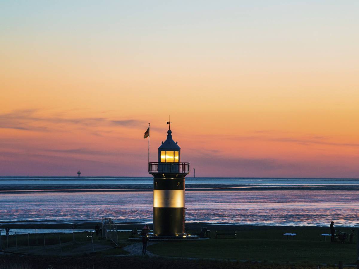 Leuchtturm bei Sonnenuntergang