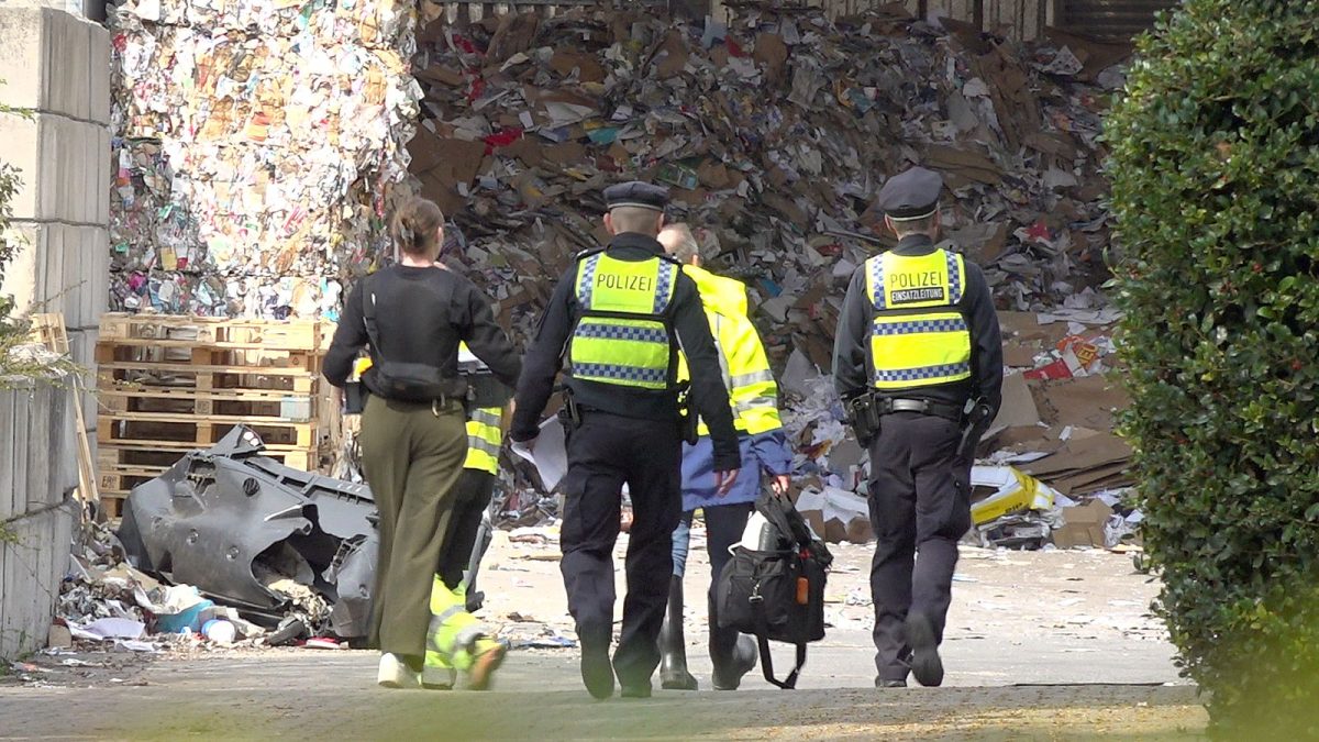 Leichenfund auf einem Recyclinghof in Hamburg.