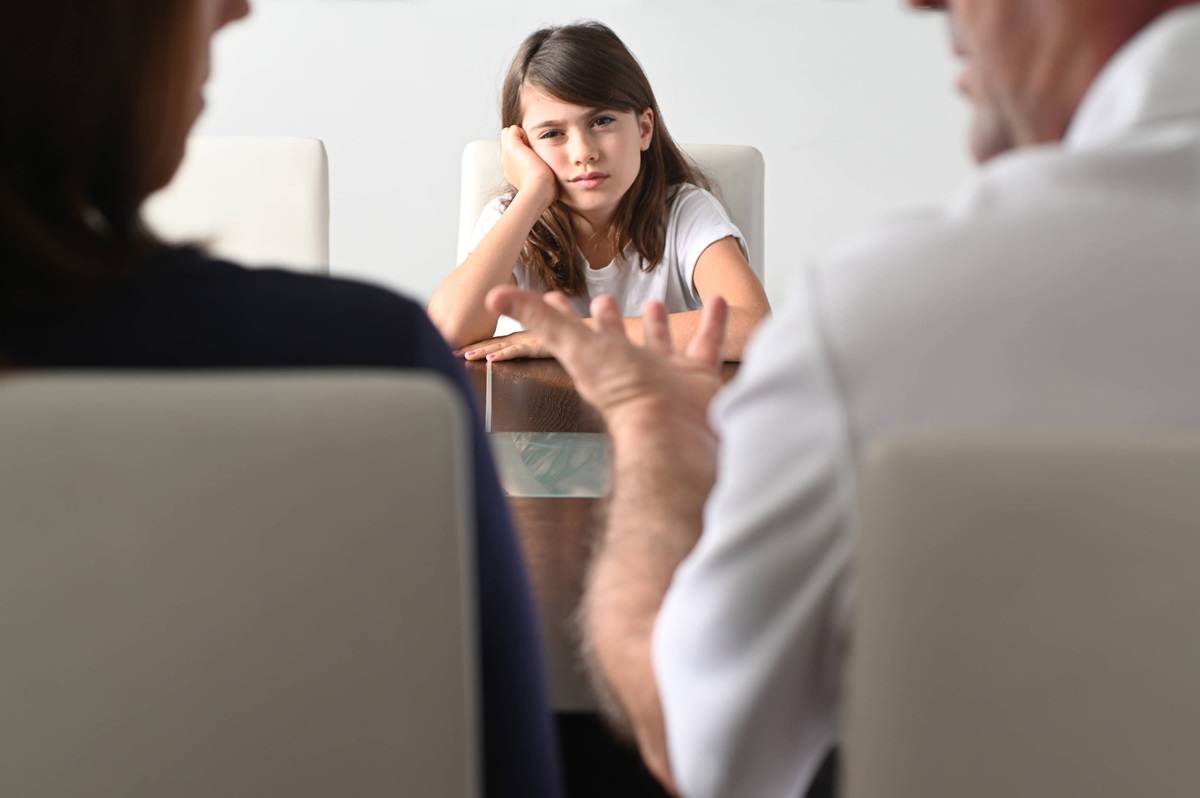 Sind junge Menschen wirklich fauler? Die neue Jugendtrendstudie 2025 des Instituts für Generationenforschung geht dem Vorurteil über die Generation Z auf den Grund. Studienleiter Dr. Rüdiger Maas erklärt, was wirklich dran ist.