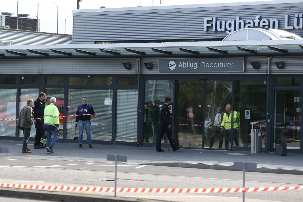 Schock am Flughafen Luebeck Blankensee. (Symbolbild)
