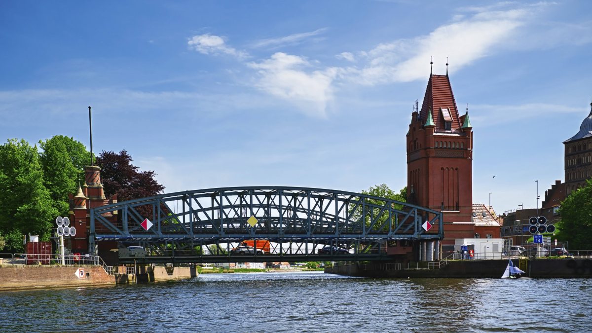 Die Hubbrücke in Lübeck.