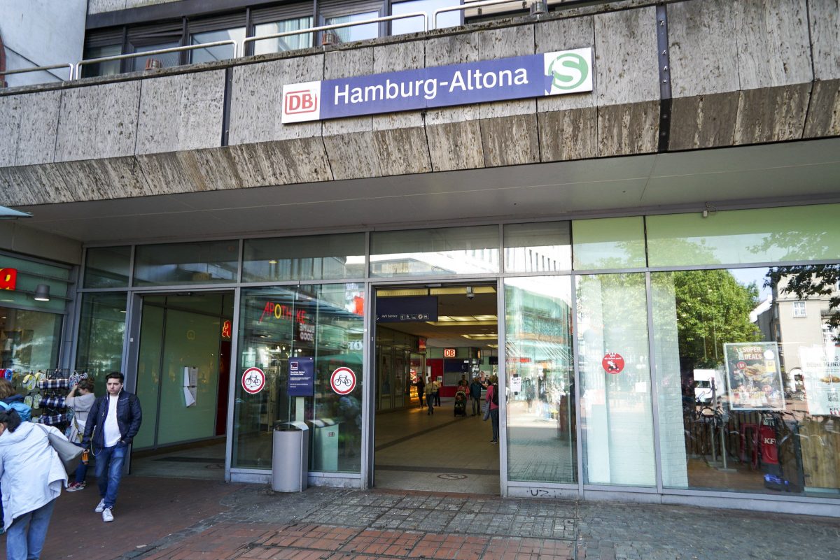 Schock an der S-Bahn-Haltestelle im Bahnhof Altona in Hamburg.