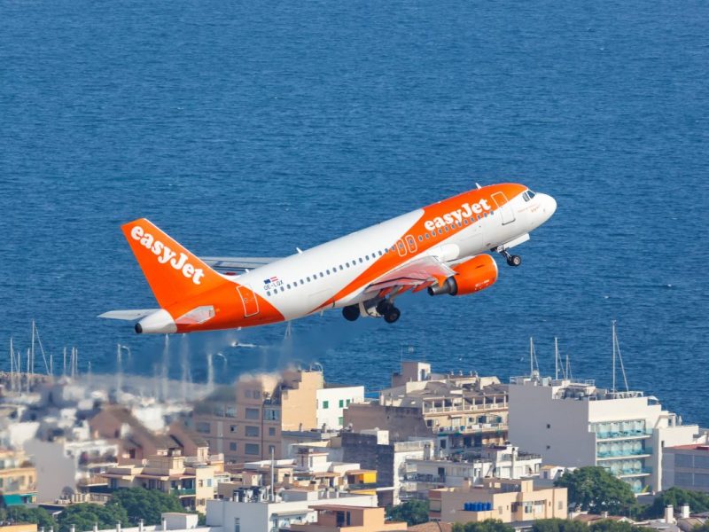 Flug nach Mallorca: Neues Bußgeld im Anflug? Zahlreiche Urlauber könnten betroffen sein