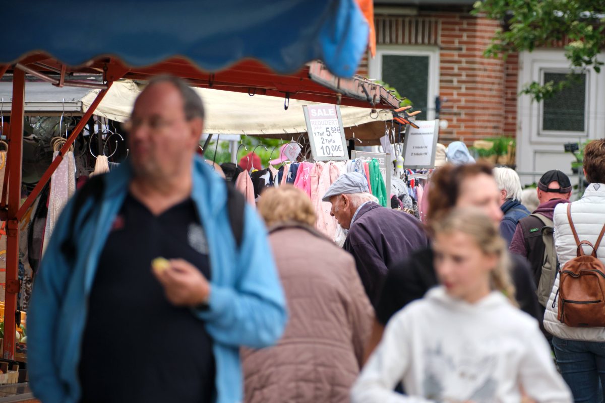 Der Wochenmarkt in Büsum an der Nordsee.