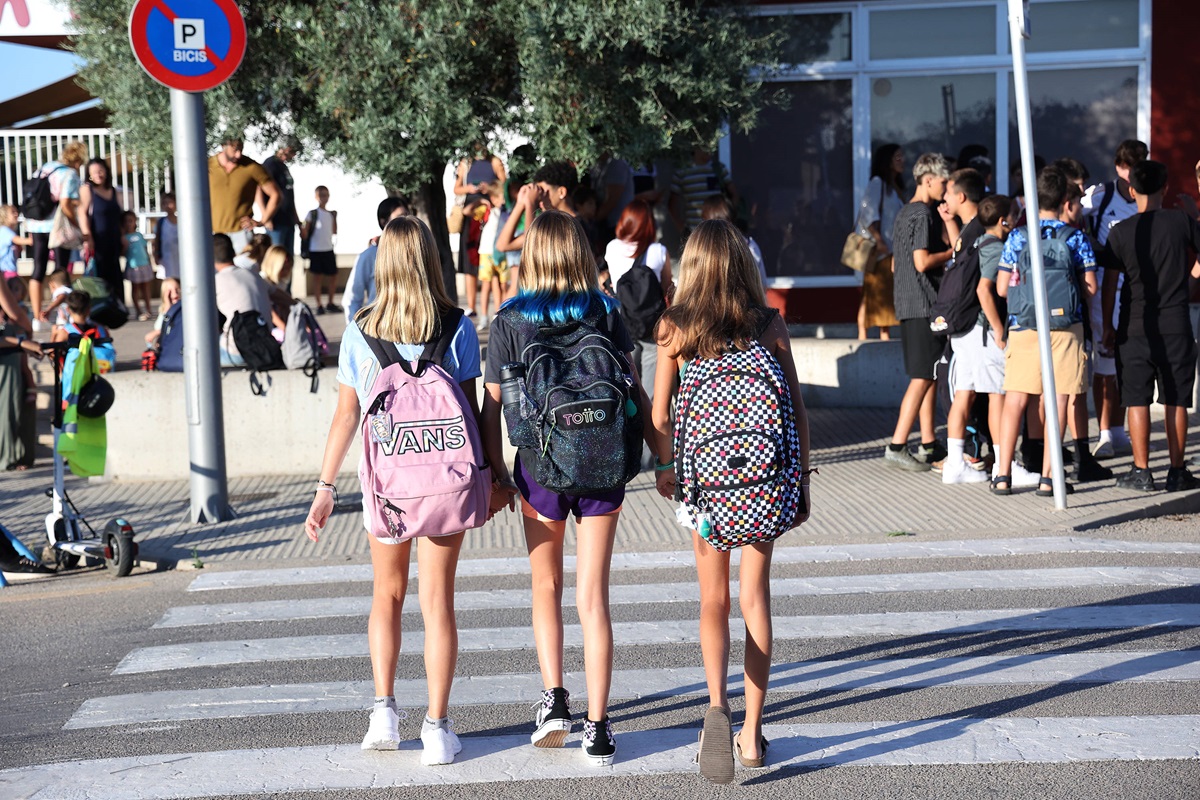 Bombendrohung-auf-Mallorca-Schule-in-Alarmbereitschaft