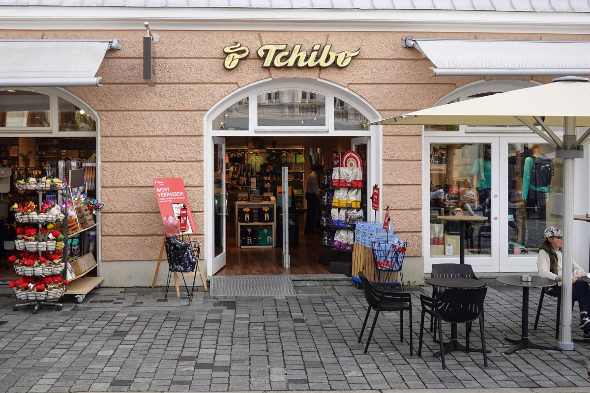 Ein Laden von Tchibo.